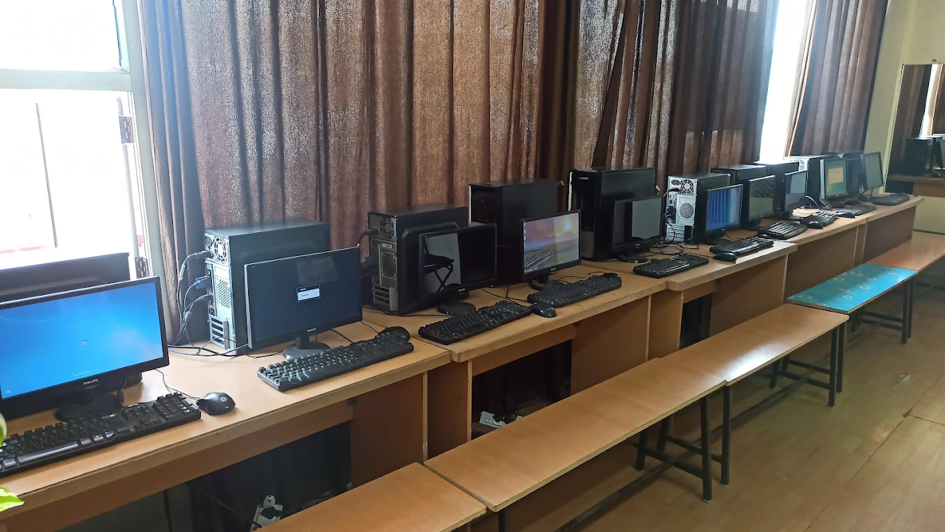 Interactive lab training